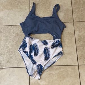 One piece floral print - swimsuit cutout